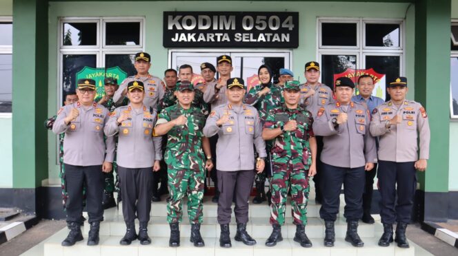 
					Sinergitas TNI -Polri, Dandim 0504/ Jakarta Selatan Terima Kunjungan Silahturahni Kapolres Metro Jakarta Selatan