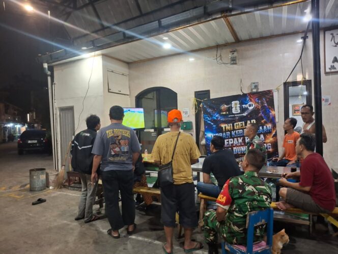 
					Hangatkan Kebersamaan, Kodim 0501/Jakarta Pusat Gelar Nobar Perebutan Juara 3 Piala Dunia FIFA 2026