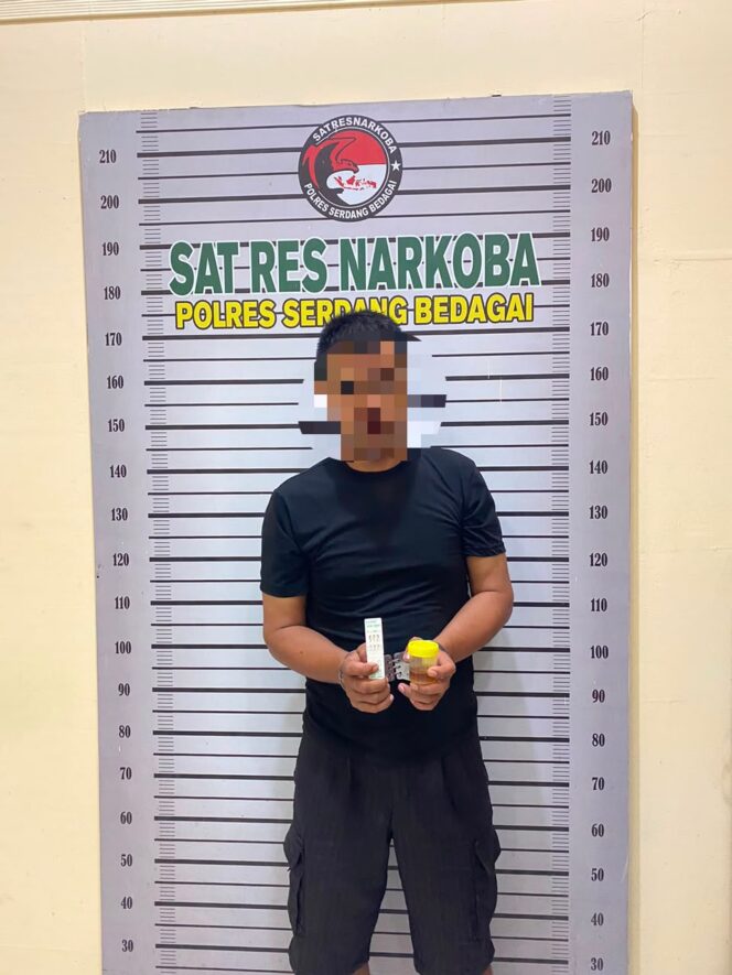 
					Satres Narkoba Polres Sergai Tangkap Dua Pria dan Sita Sabu Serta Ekstasi di Perbaungan