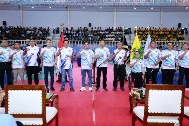 
					Bulutangkis Kapolri Cup 2026 Resmi Dibuka, Diikuti 1.219 Peserta dari Kategori Umum, Polri, dan Difabel