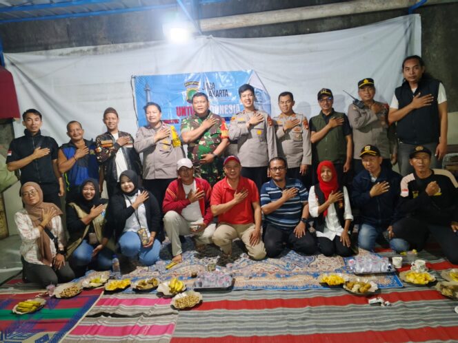 
					Perkuat Sinergi, Jaga Keamanan Wilayah, Koramil 06/Cakung Gelar Siskamling
