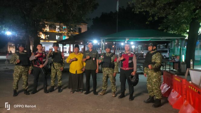 
					Koramil 07/Cipayung Gelar Patroli/Siskamling Bersama Komduk