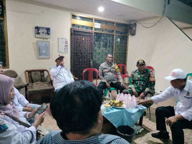 
					Cegah Tawuran dan Kenakalan Remaja, Koramil 08/Duren Sawit Gelar Siskamling Bersama Komduk