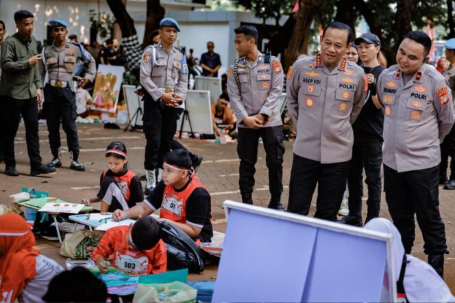 
					Semarak HUT ke-81 Kemerdekaan RI, Polda Metro Jaya Gelar Festival UMKM dan Lomba Melukis