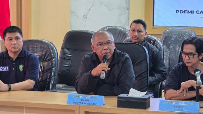 
					Tim Forensik Lanjutkan Pemeriksaan Laboratorium Usai Ekshumasi Almarhum S