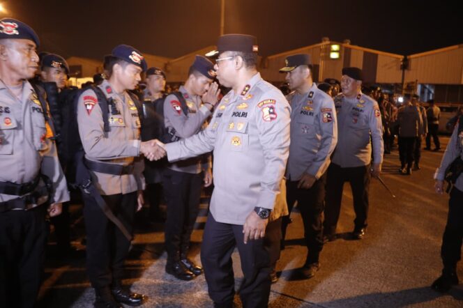 
					Polri Siapkan Personel Dukungan ke Flores untuk Perkuat Penanganan Gempa M 7,7