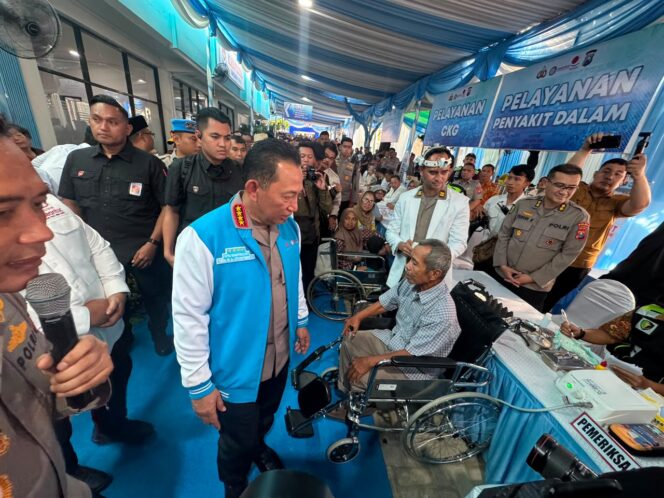 
					Kapolri Tinjau Baktikes Di Gedung KSPSI Jatim, Layanan Kesehatan Dihadirkan Untuk Pekerja Dan Masyarakat