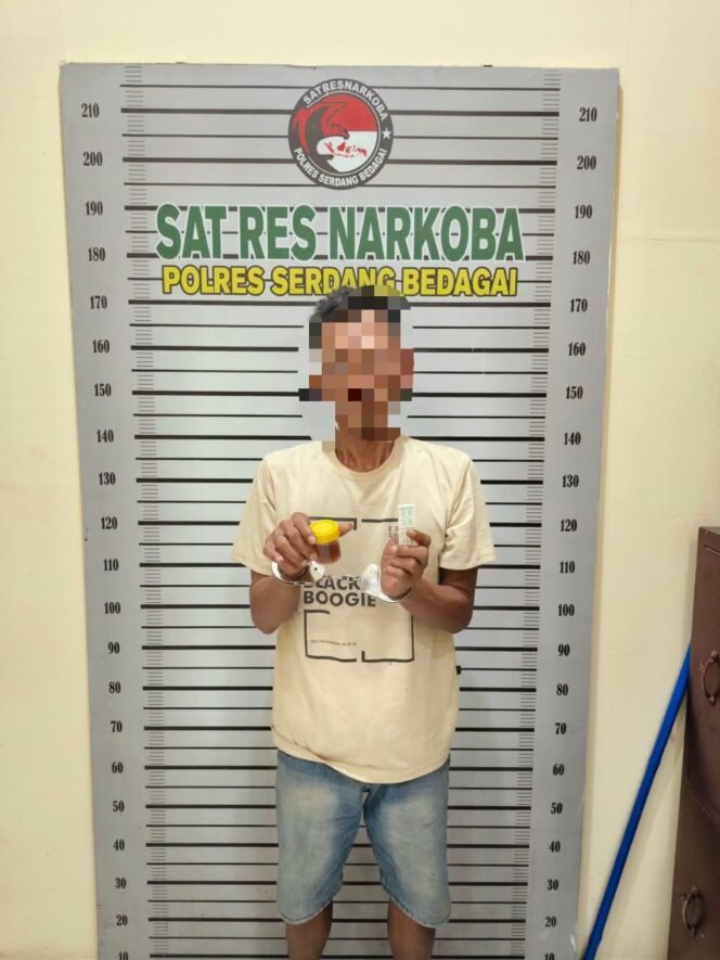 
					Sempat Buang Barang Bukti Saat Dikejar Polisi, Residivis Narkoba di Pantai Cermin Kembali Diringkus
