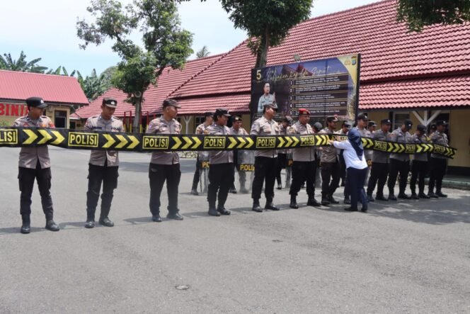 
					Kapolres Binjai Cek Langsung Kesiapsiagaan Pleton Dalmas