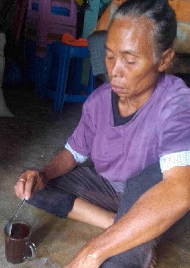
					Dorla Nainggolan Mohon Perkembangan Dumas kepada Kapolres Samosir: “Saya Hanya Masyarakat Kecil, Ibu”