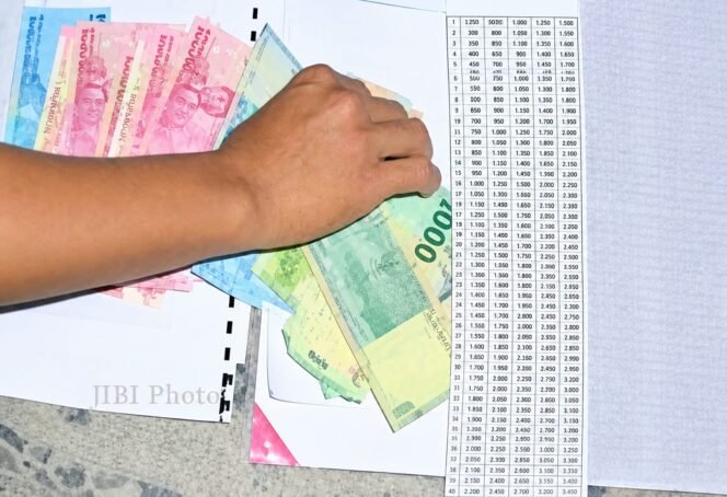 
					Warga Keluhkan Dugaan Judi Togel di Belakang Polsek Saribudolok, Aparat Didesak Turun Tangan