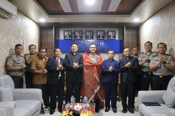 
					Kapolda Sumut Rangkul HKBP, Ajak Tokoh Agama Bersatu Perangi Narkoba